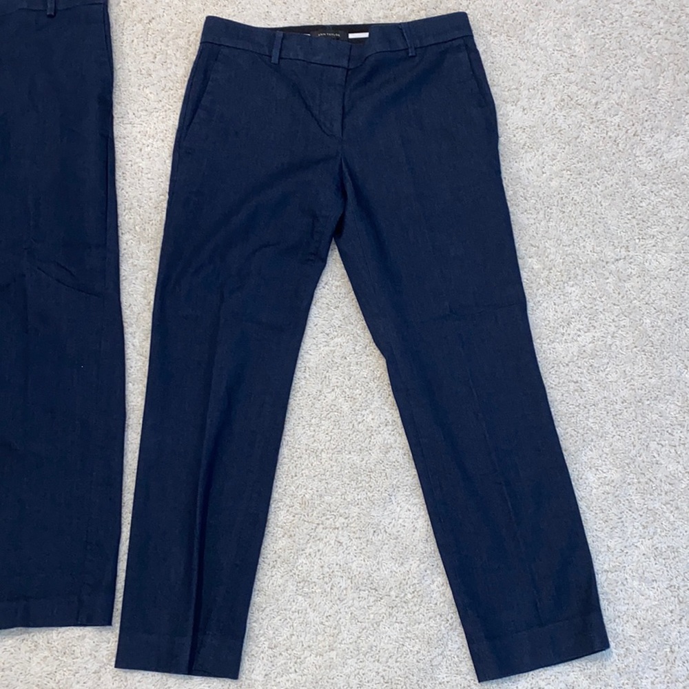 Ann Taylor size 2 ankle dress pant in blue/navy